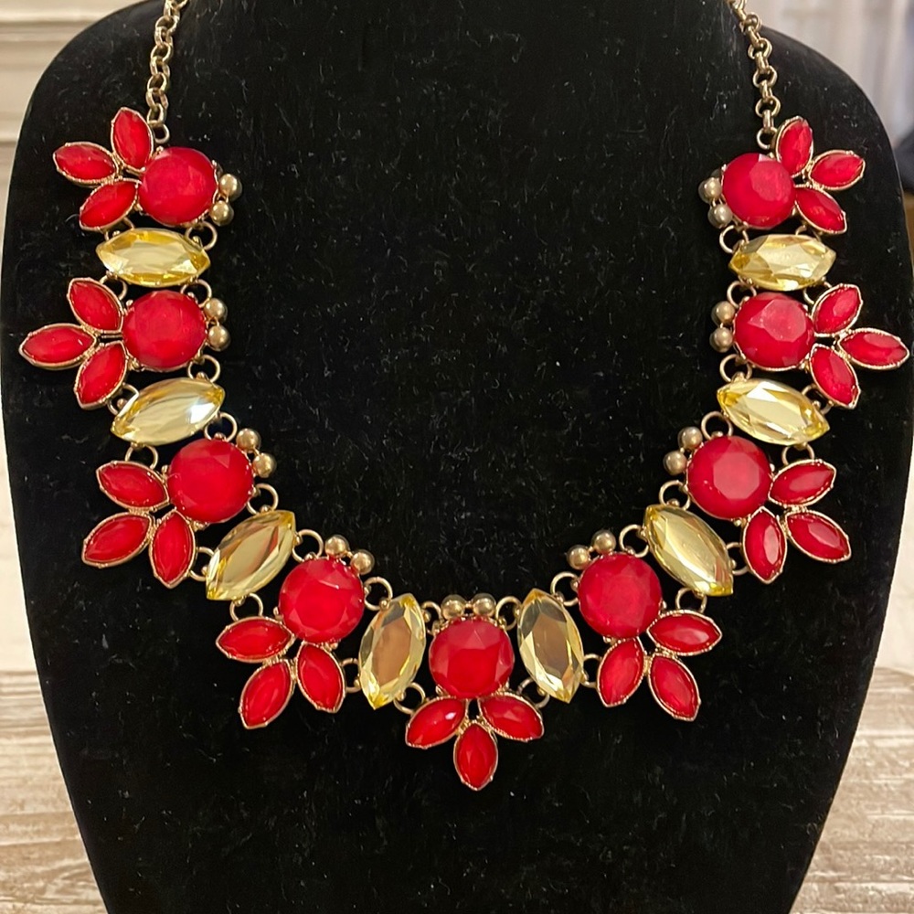 Elegant Red and Gold Statement Necklace